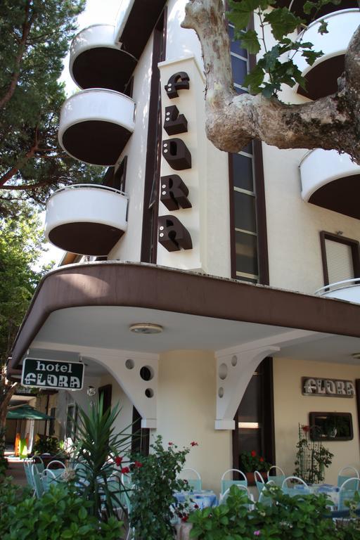 Hotel Flora Белларія-Іджеа-Марина Екстер'єр фото