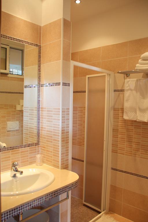 Hotel Flora Белларія-Іджеа-Марина Екстер'єр фото